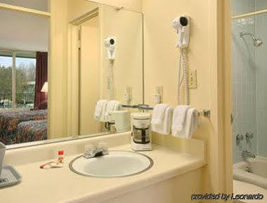 Super 8 By Wyndham Hope Hotel Ngoại thất bức ảnh